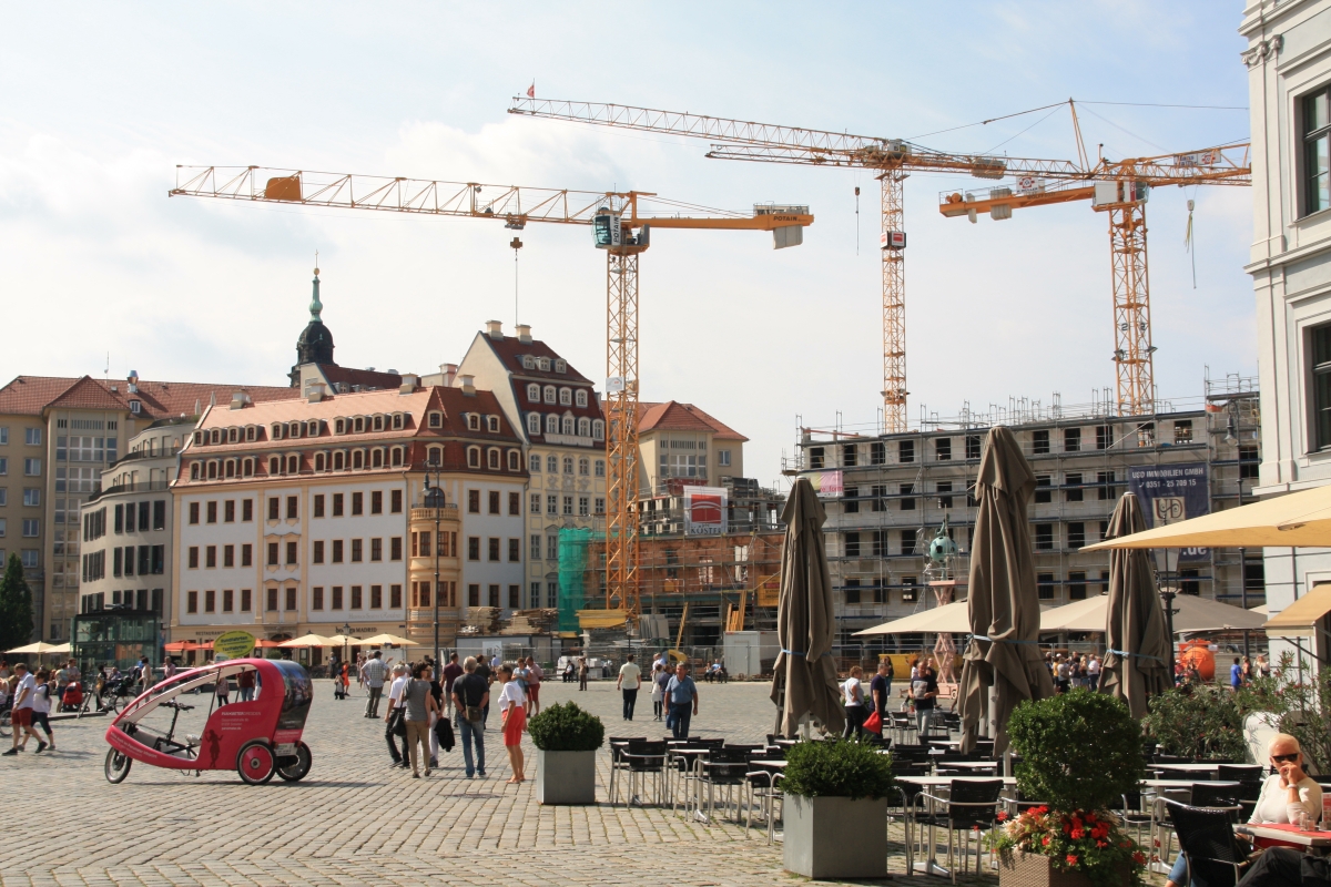 Auf dem Neumarkt in Dresden wird immer noch gebaut