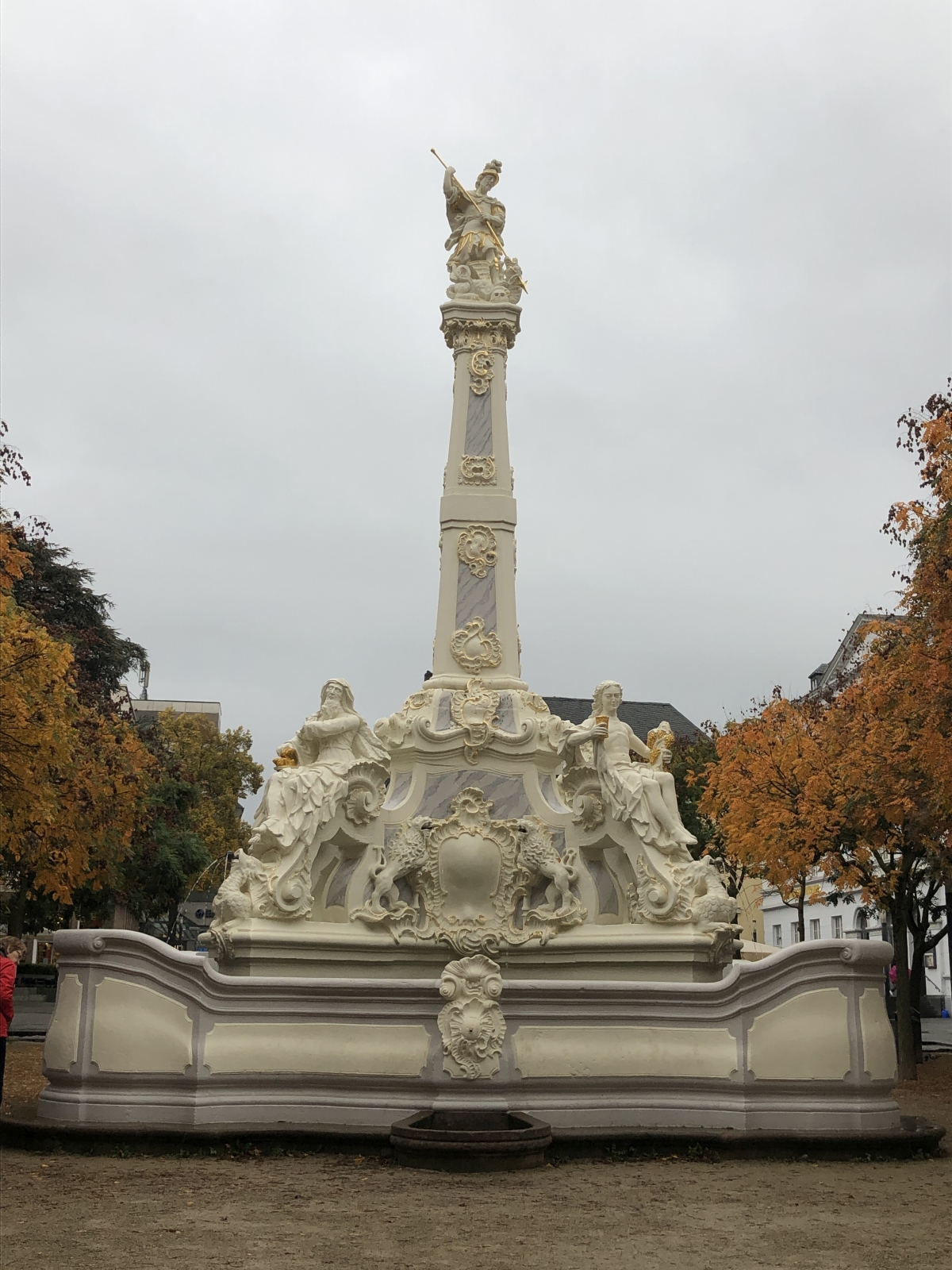 Sankt Georgsbrunnen am Kornmarkt